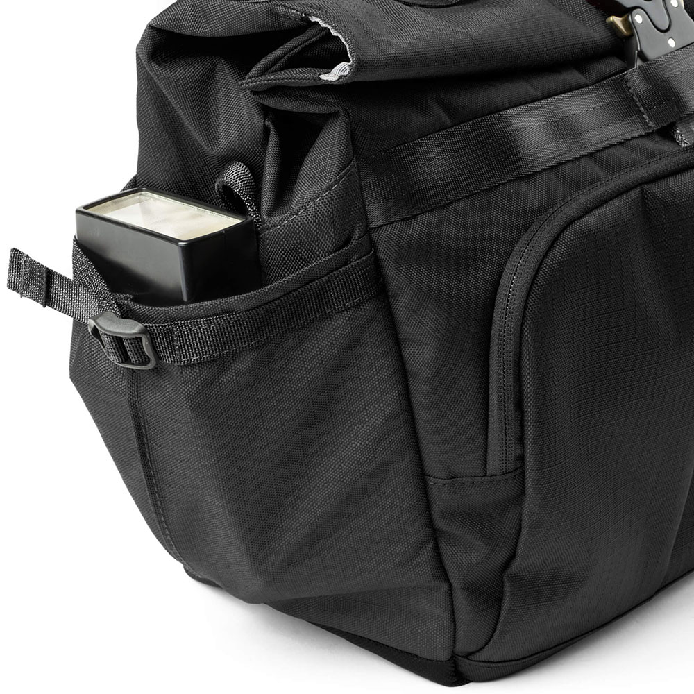 FocusPoint® Crossbody 8L - Asphalt Black - Image 11