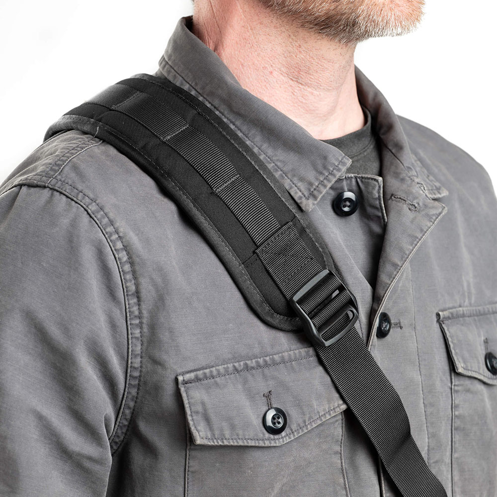 FocusPoint® Crossbody 8L - Asphalt Black - Image 7